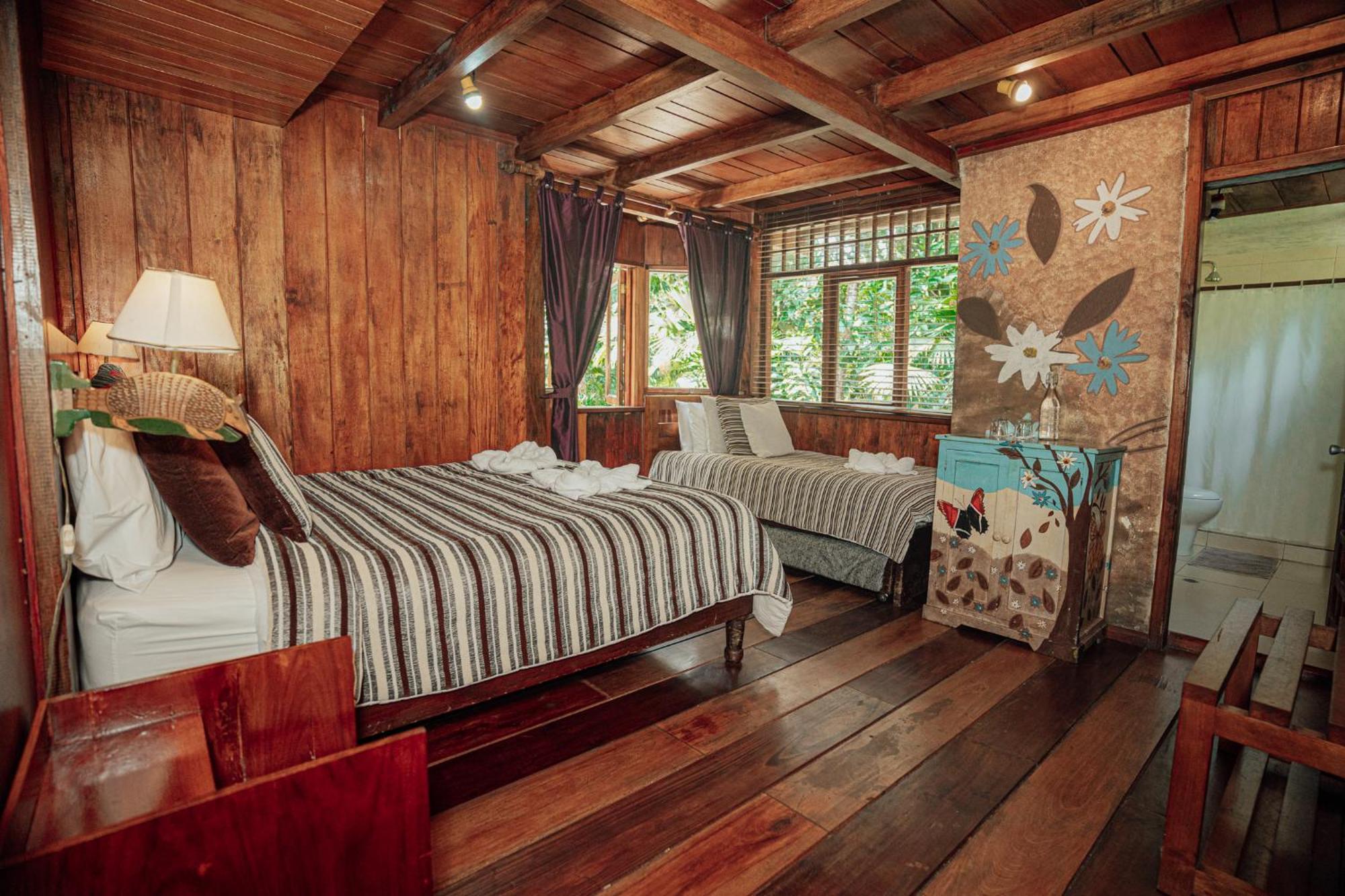 Mindo Garden Lodge And Wildlife Reserve Exterior photo